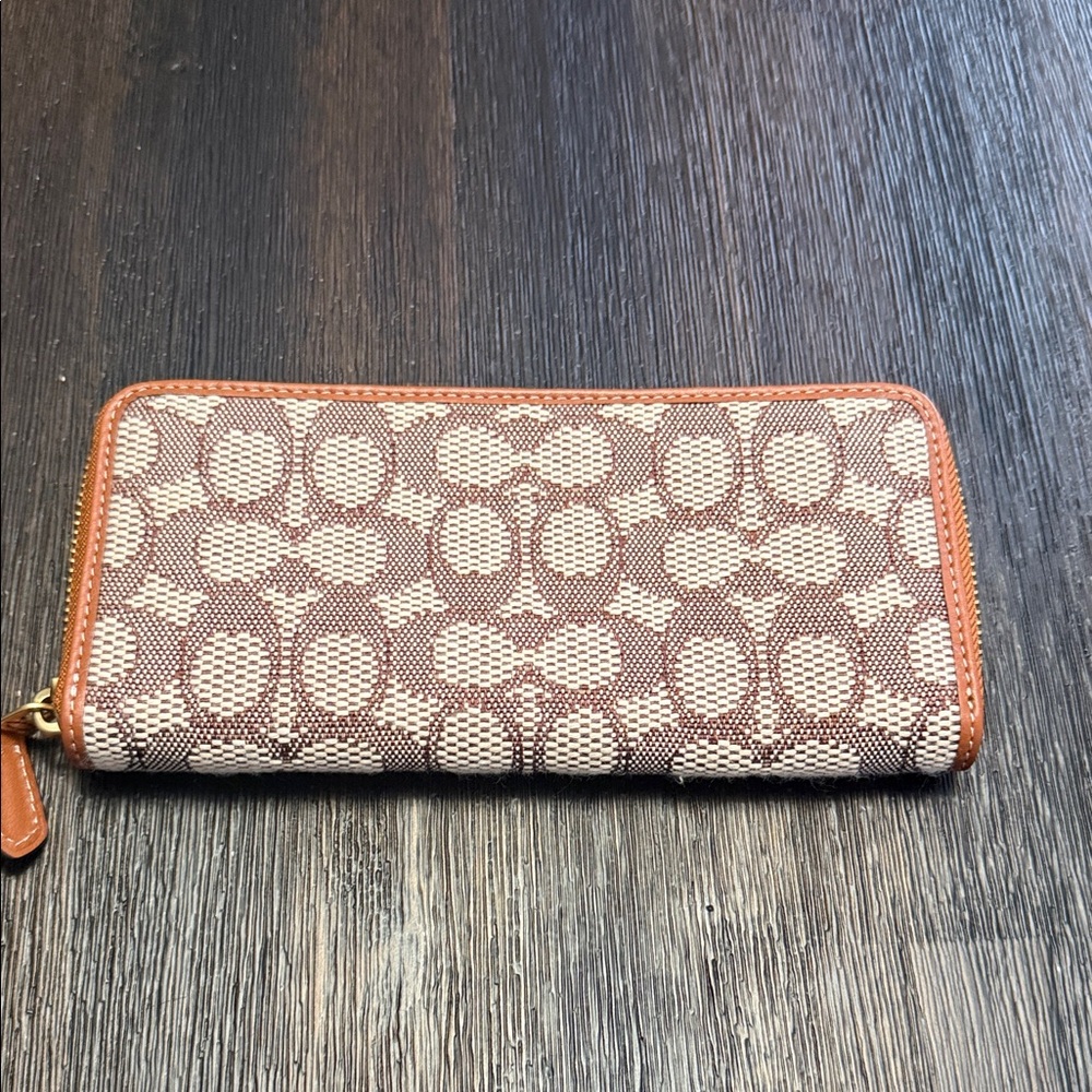 Coach Wallet in Signature Jacquard